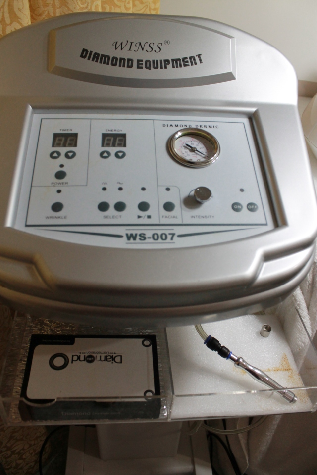 This is the YSA's equipment for Diamond Peeling treatment. 